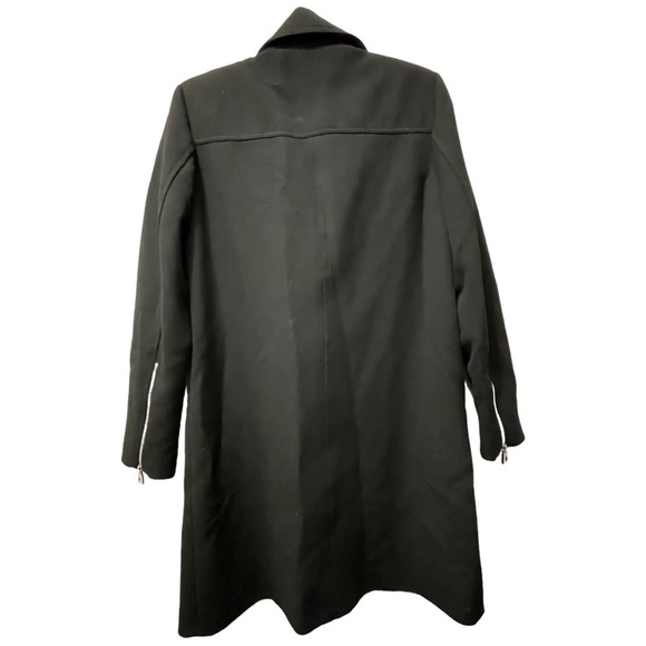 Zara Woman Asymmetrical Jacket: When Ordinary Just Won't Cut It - Picture 10 of 11